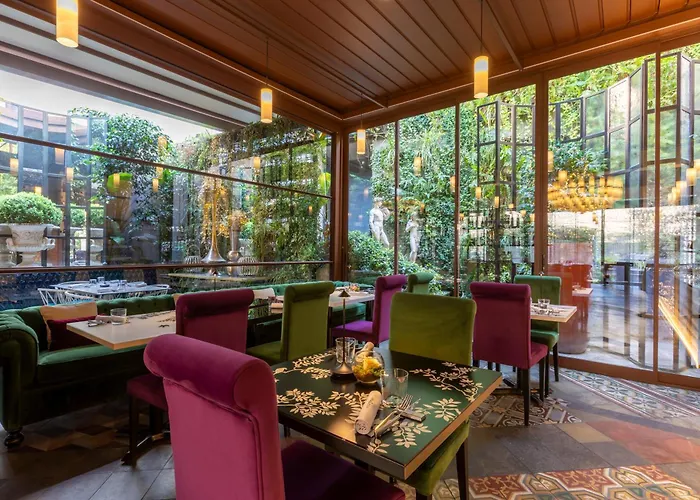 Roma Luxus Hotel